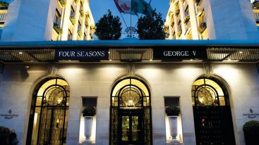 Four Seasons Hotel George V 5*